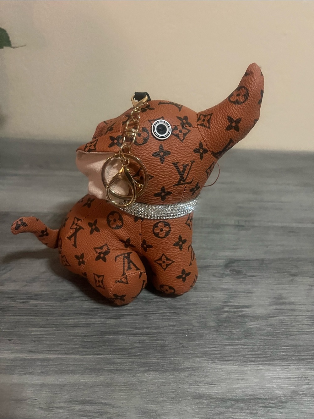 Brown Patterned Elephant Keychain with Rhinestone Collar - Picture 3 of 7